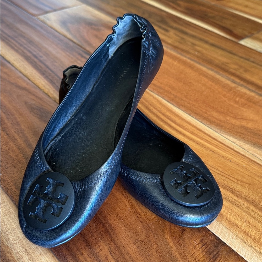 Tory Burch Minnie ballet flats, size 6 1/2, black, EUC